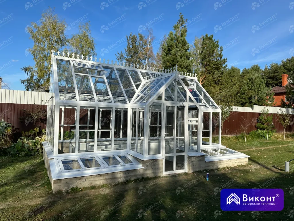 №303 Теплица «Леди Мэри» 45° 3×6 м белая с парниками (Ногинск)