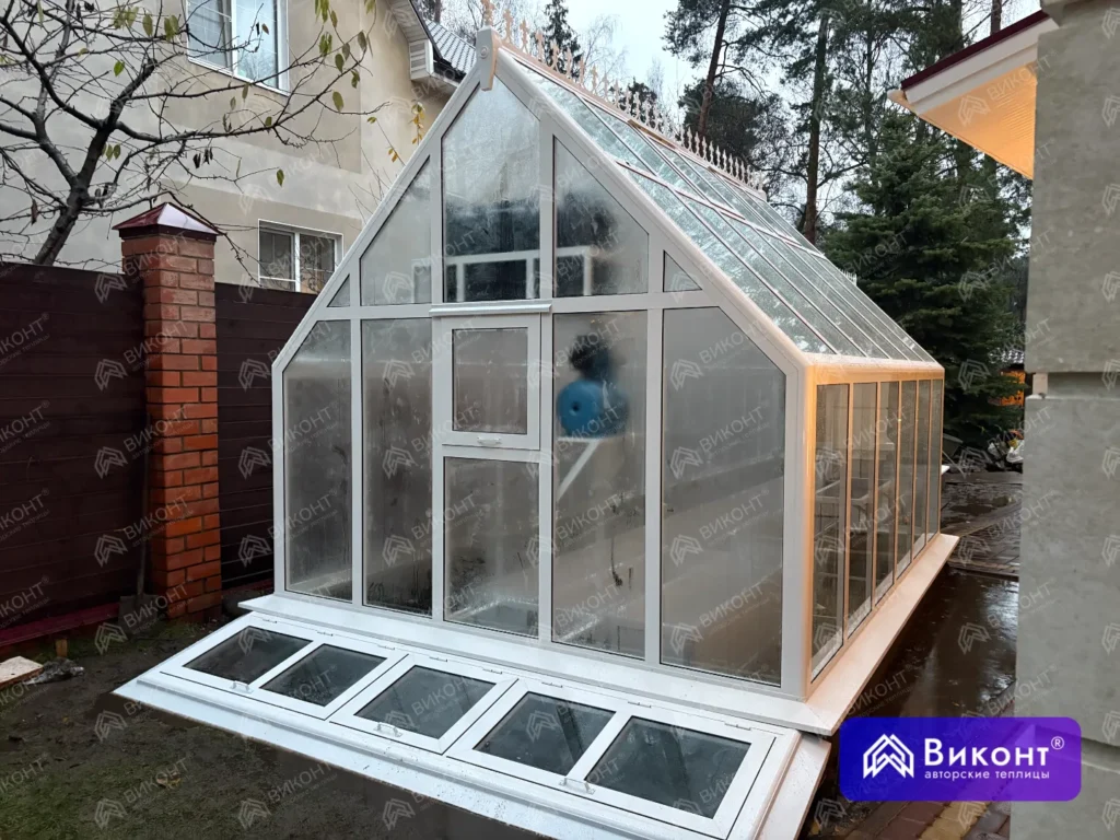 №439 Теплица индивидуальная 45° 2,4×3,1×10 м с грядками и парниками (Ильинский)
