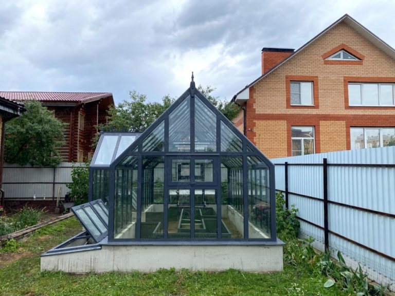 angliyskaya-teplica-iz-steklopaketov-ledi-meri-3h6-m-antracit-7024-254-28