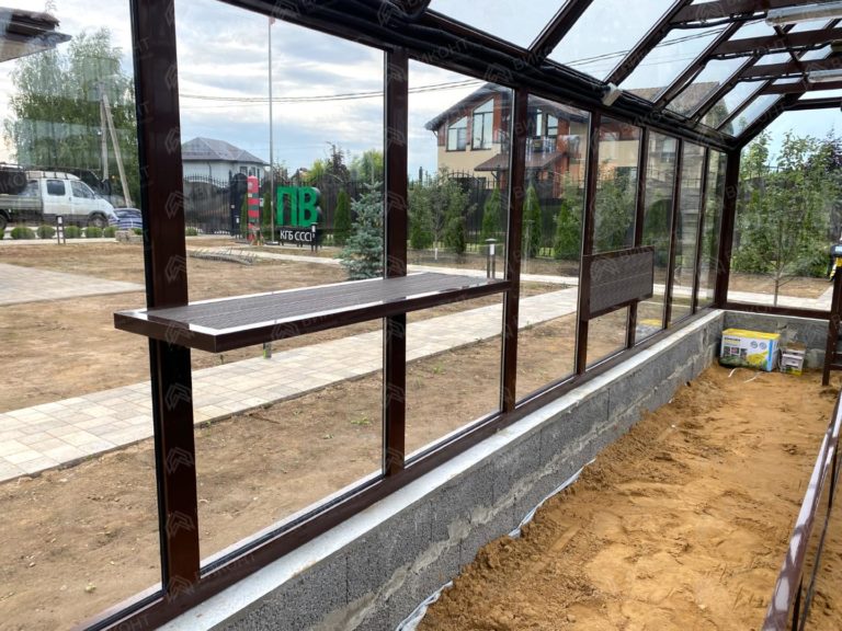 teplica-iz-steklopaketov-oliver-26h75-m-s-avtomatikoy-polkami-gryadkami-227-24
