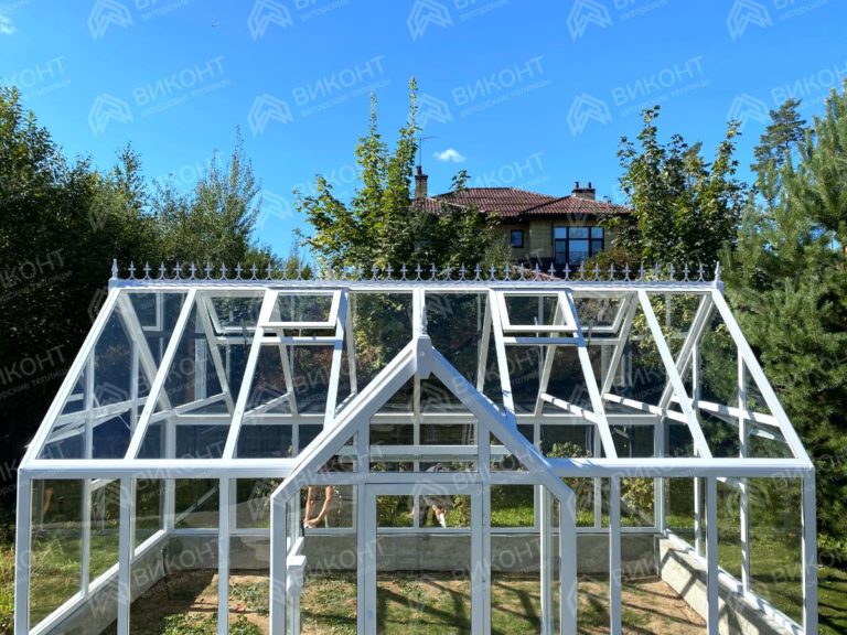 Теплица английская 3x6 м декоративным коньком #178