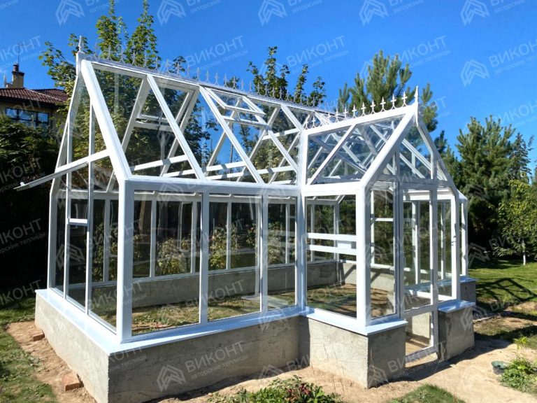 Теплица английская 3x6 м декоративным коньком #178